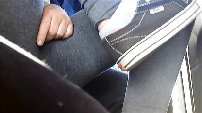 کودک تصاویر لخت سکسی صورتی صورتی مو بوسیدن بیدمشک خود را