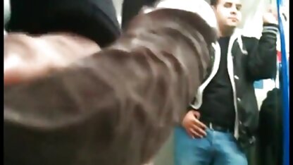برای اولین بار در چت خصوصی عکس سیکس لخت ، بلوند خجالتی بود و کرکی او