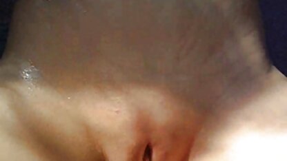 مربی بدنی وحشیانه شکاف سرخ را تصاویر سکسی لخت گرفت