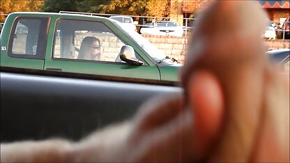 بلوند از اسپرم خود برای عکسهای لختی سکس مکیدن دوست پسر زیبا استفاده می کند